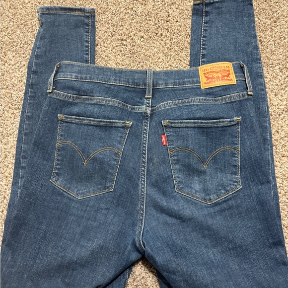 Levi’s Skinny Jeans - Picture 4 of 4